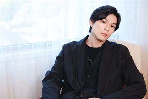 Tudo sobre Mackenyu Arata, o ator japonês que faz Roronoa .